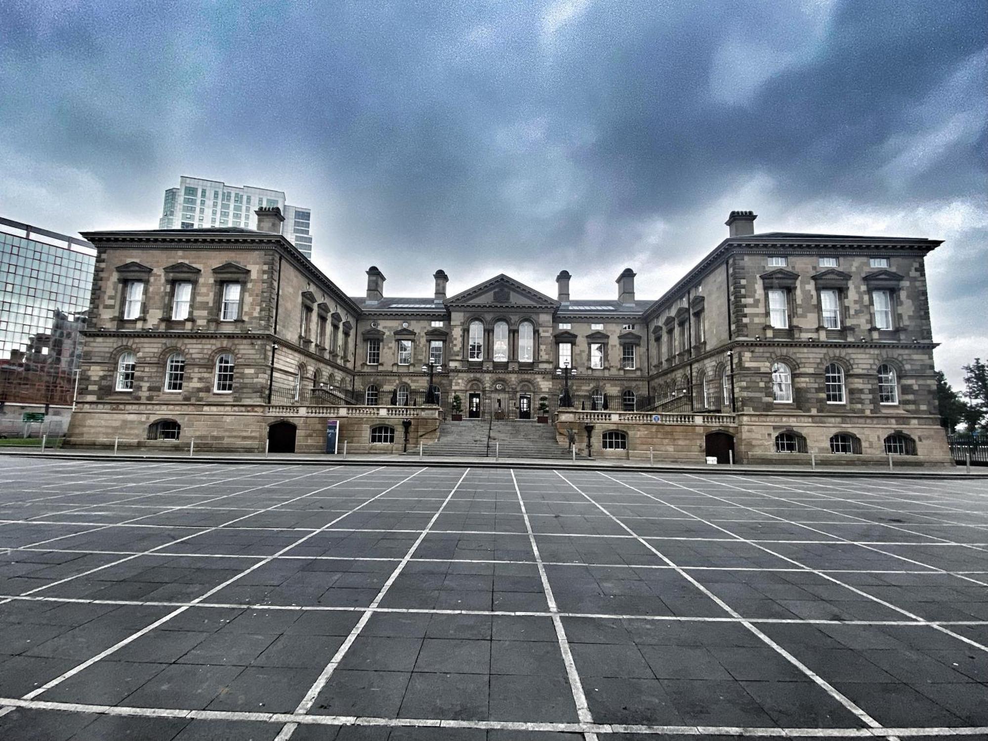 2 Bed City Centre Apt, Free Parking - Albert Clock, Customs House Belfast Exteriér fotografie